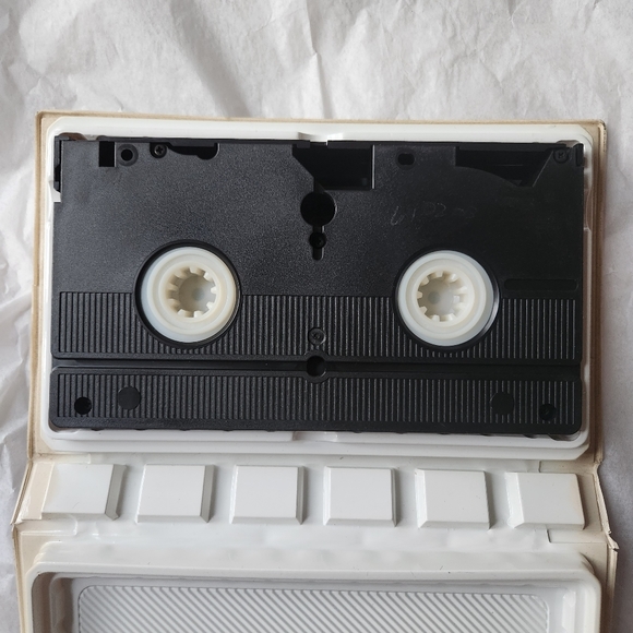 The Wizard of Oz MGM VHS tape - Picture 9 of 9